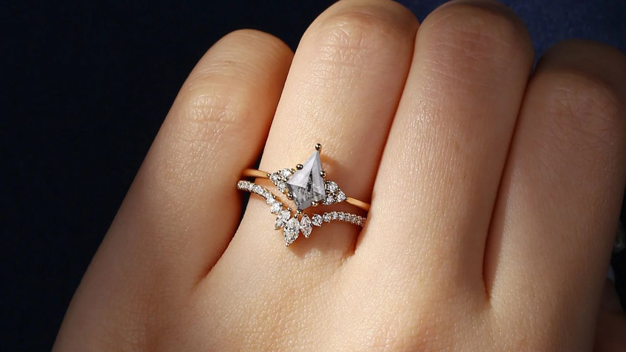 Ways To Incorporate Salt and Pepper Diamonds into Engagement Ring Designs